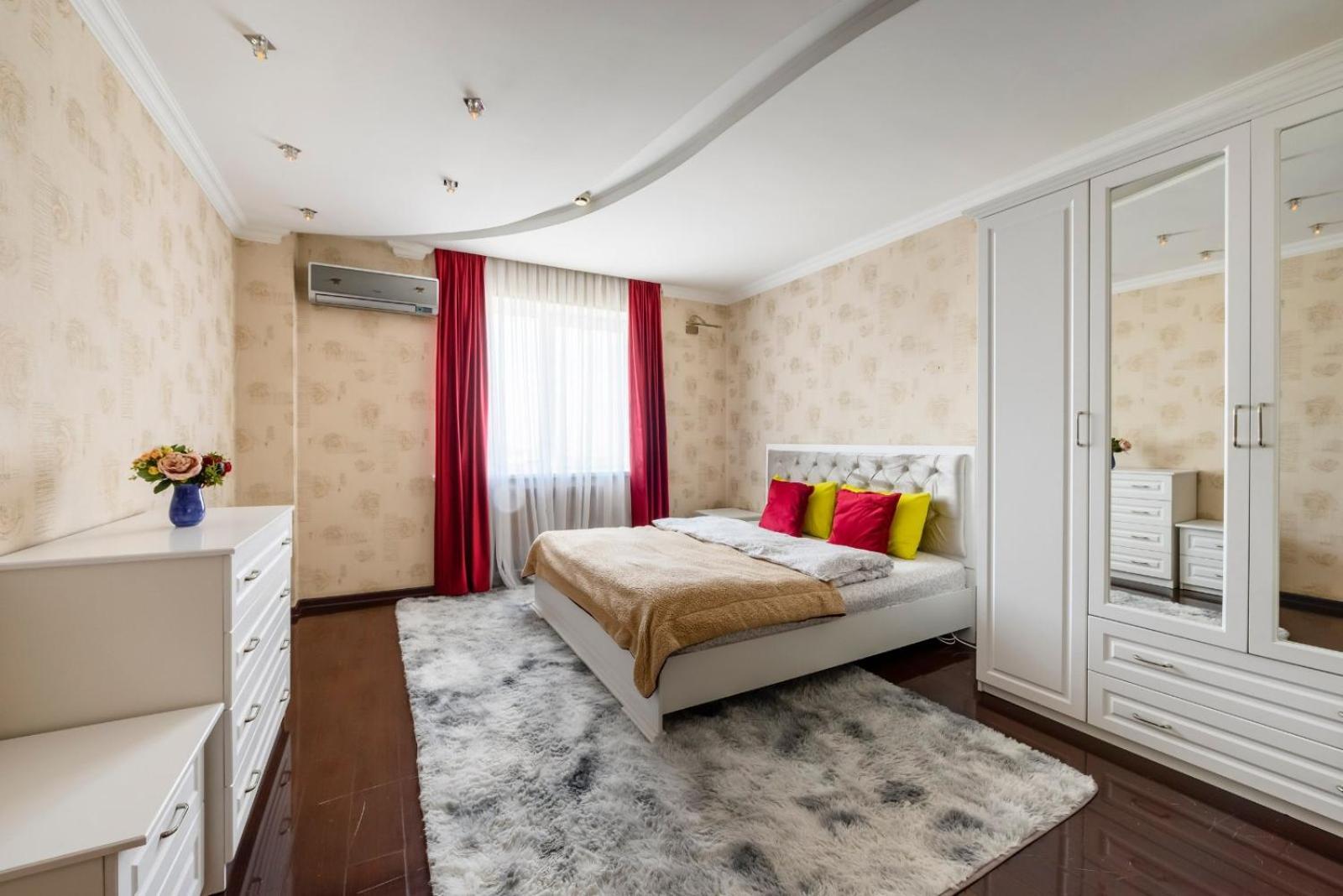 Uut, Comfort, Mega Apartment Almaty Luaran gambar